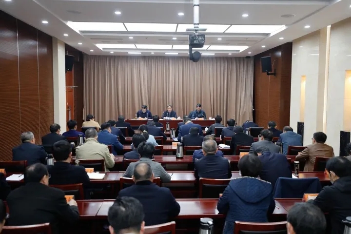 警钟长鸣我市连夜开会安排部署这项工作